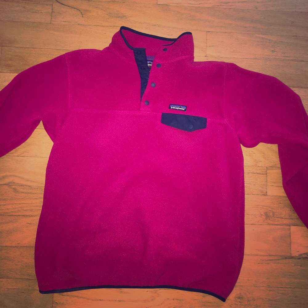 Magenta Patagonia synchilla pullover